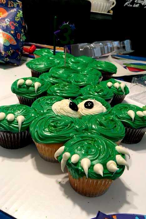 Alligator Cupcakes