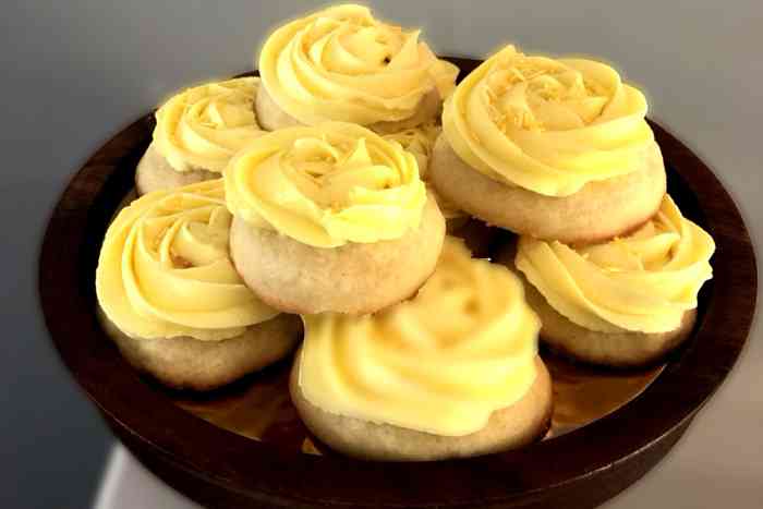 Yellow Icing Cookies