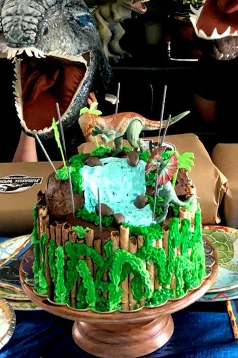 Jurassic Cake