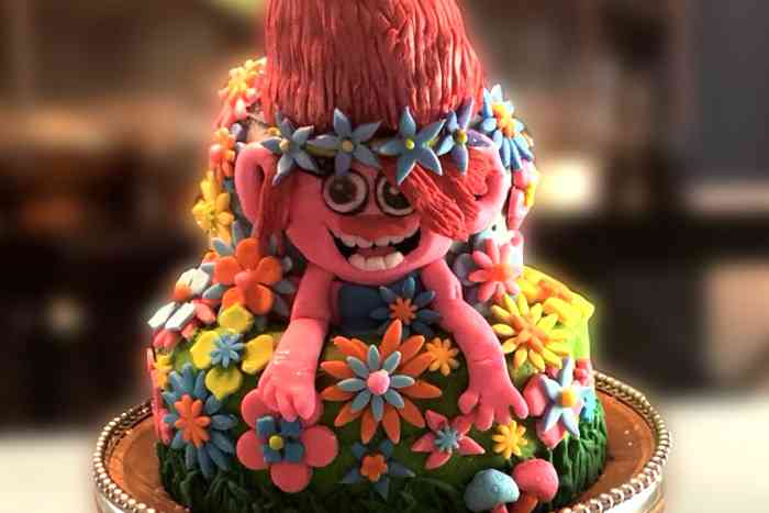 Trolls Poppy Cake